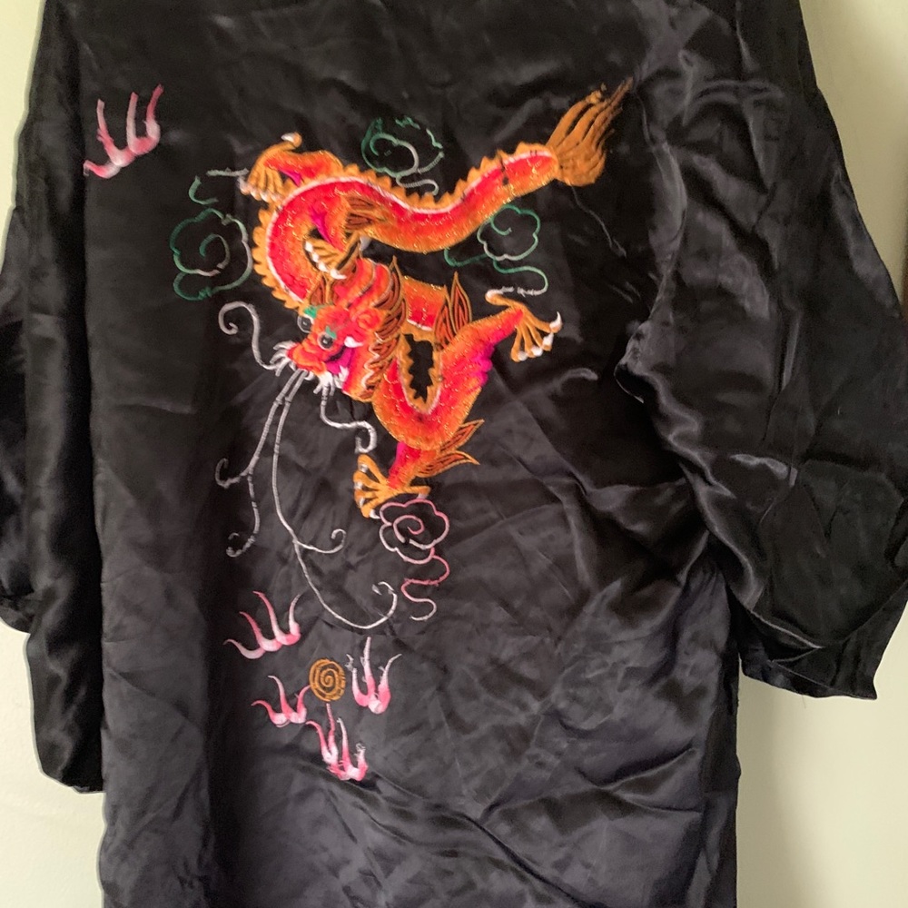 Asian kimono - Picture 3 of 3